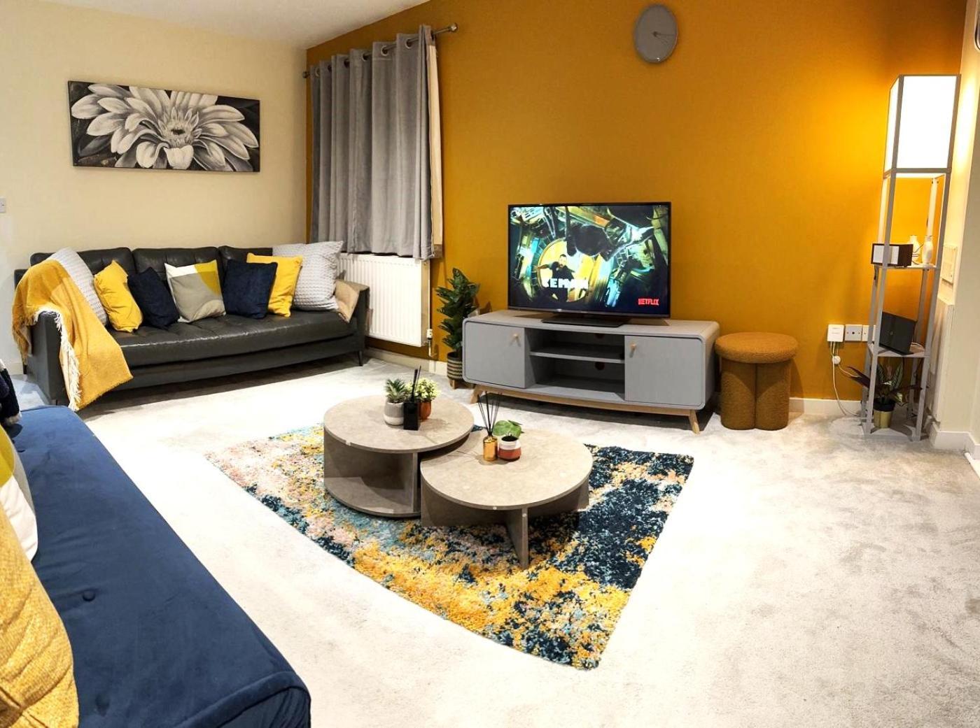 Large Cosy 2 Bedroom Ground Floor Flat In Stevenage Sg1 Sleeps 4-5 Free Parking Εξωτερικό φωτογραφία