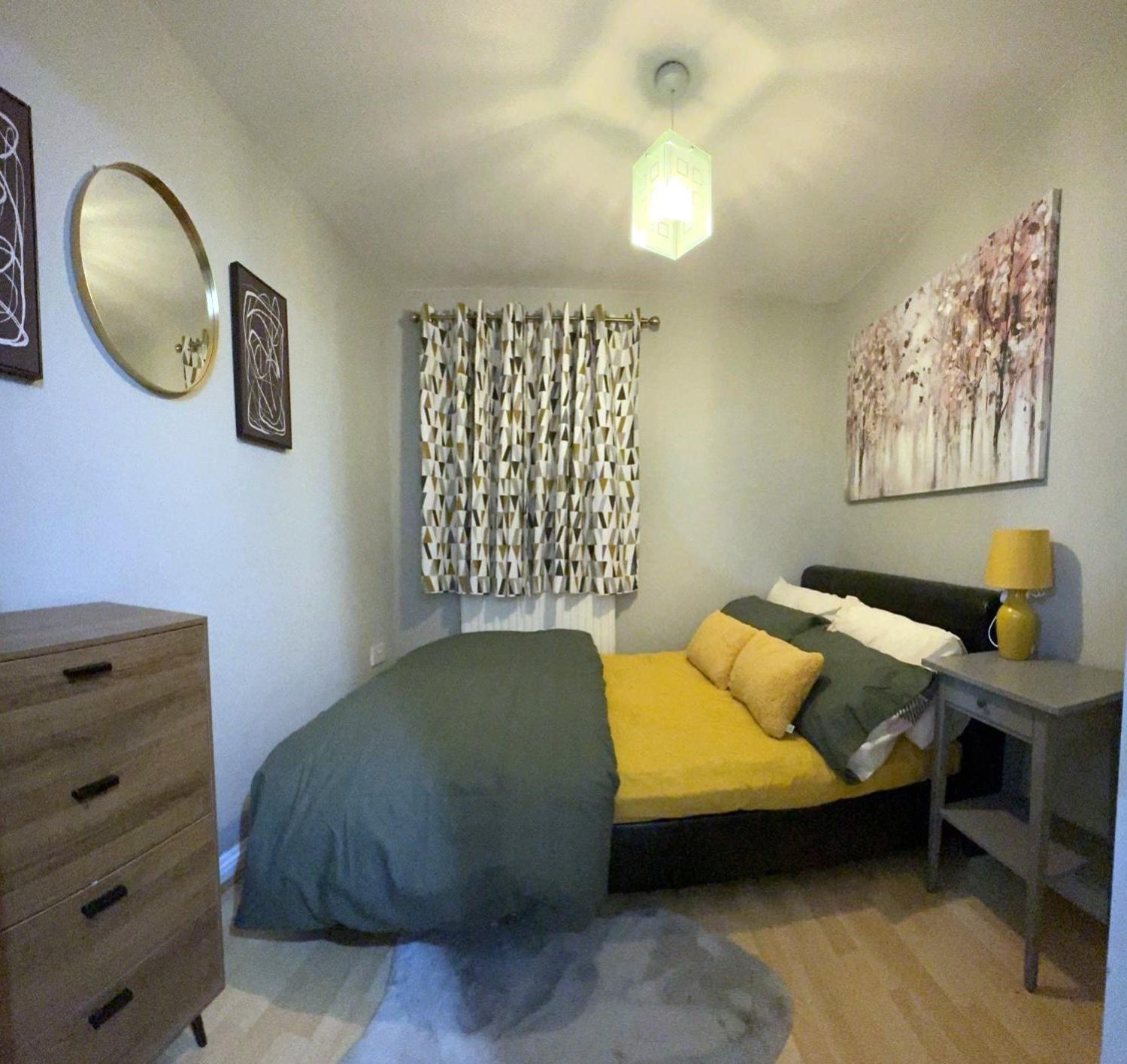 Large Cosy 2 Bedroom Ground Floor Flat In Stevenage Sg1 Sleeps 4-5 Free Parking Εξωτερικό φωτογραφία
